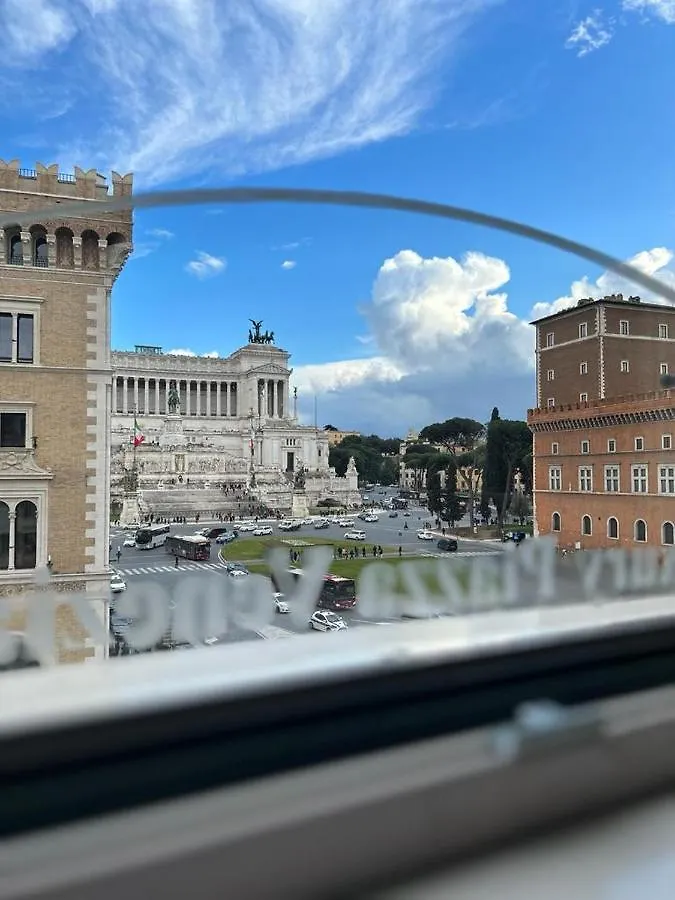 Piazza Venezia Luxury Suite Roma Konukevi