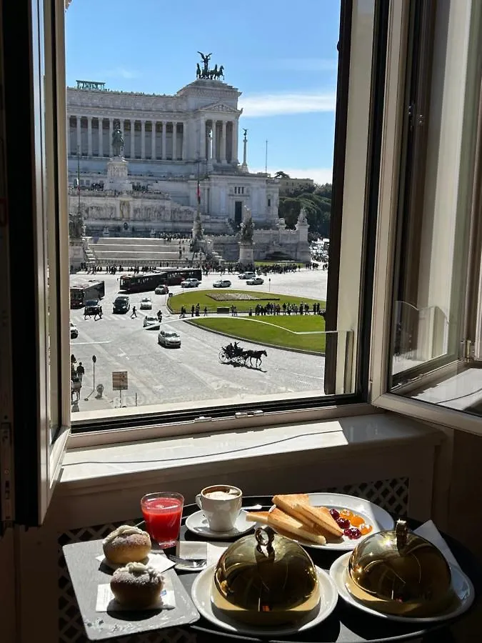 Konukevi Piazza Venezia Luxury Suite Roma