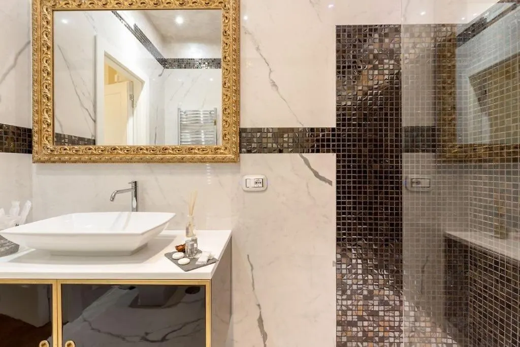 Piazza Venezia Luxury Suite Rome 0*,