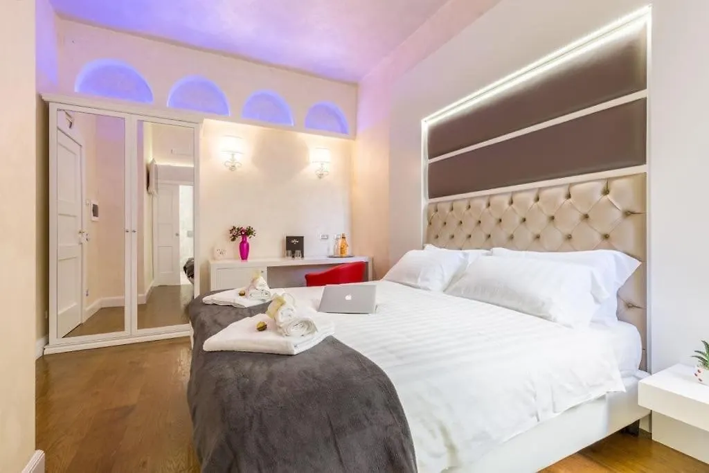 Piazza Venezia Luxury Suite Rome 0*,  Italy