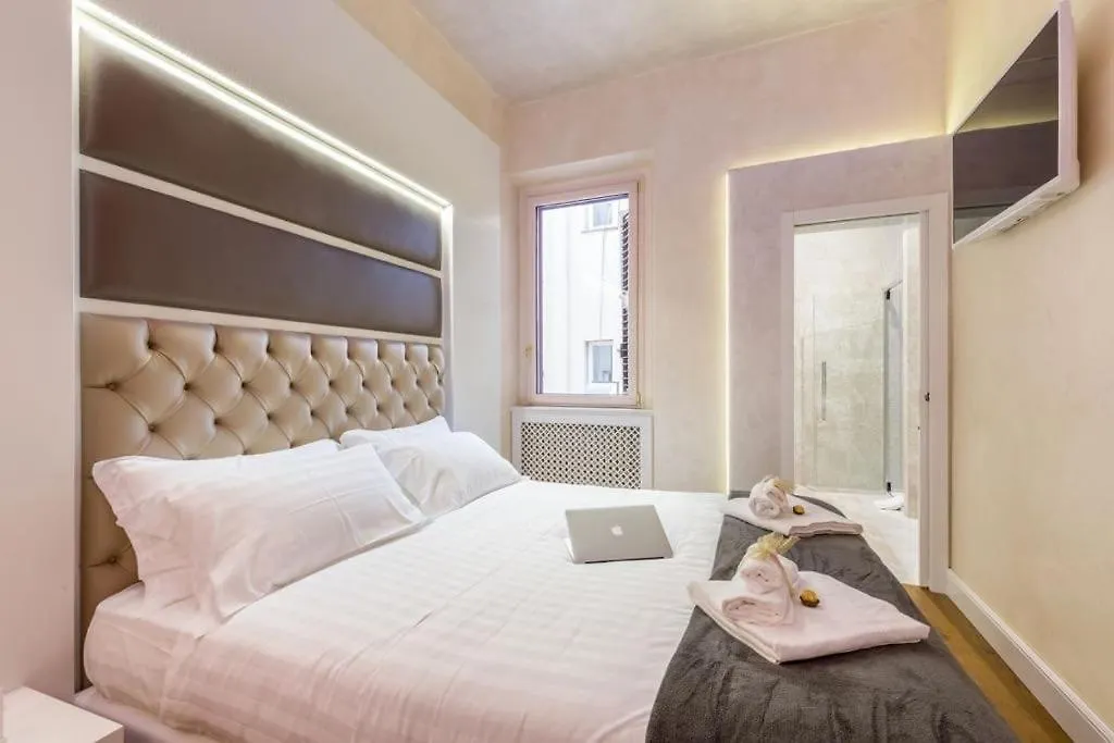 Piazza Venezia Luxury Suite Rome 0*,